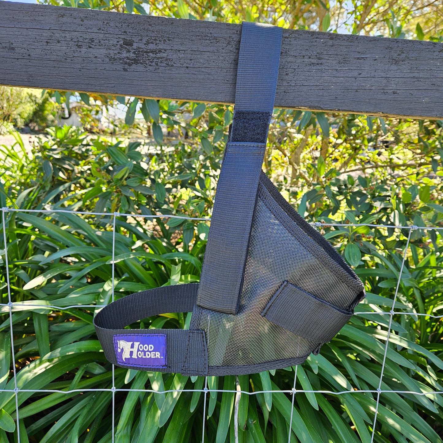 CLYDESDALE Hood Holder