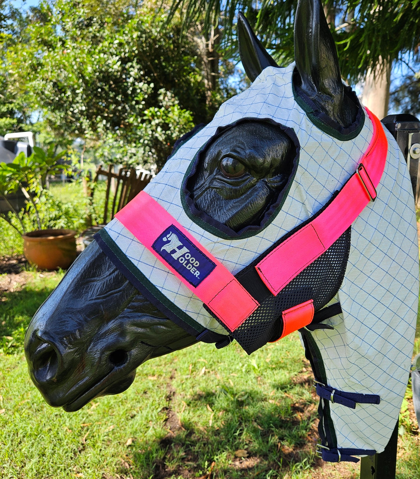 CLYDESDALE Hood Holder
